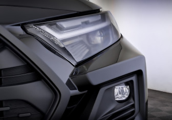 Подержанный автомобиль Toyota RAV4 2025 года (17 фото)