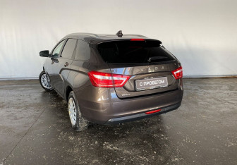 Подержанный автомобиль LADA (ВАЗ) Vesta Wagon 2022 года (4 фото)
