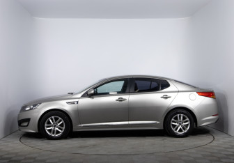 Подержанный автомобиль Kia Optima Sedan 2011 года (8 фото)