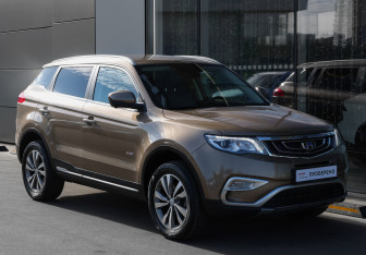 Подержанный автомобиль Geely Atlas 2020 года (3 фото)