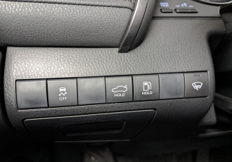 Подержанный автомобиль Toyota Camry Sedan 2020 года (27 фото)