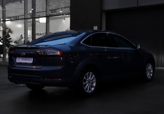 Подержанный автомобиль Ford Mondeo Sedan 2012 года (5 фото)