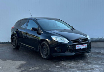 Подержанный автомобиль Ford Focus Hatchback 2013 года (3 фото)