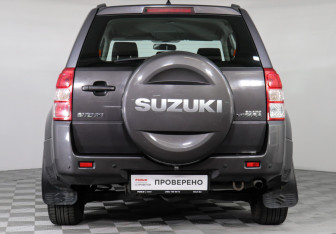 Подержанный автомобиль Suzuki Grand Vitara 2010 года (6 фото)