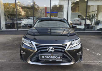 Подержанный автомобиль Lexus ES 2016 года (2 фото)
