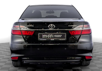 Подержанный автомобиль Toyota Camry Sedan 2016 года (6 фото)