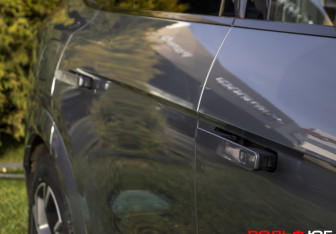 Подержанный автомобиль Lynk&Co 09 2022 года (32 фото)