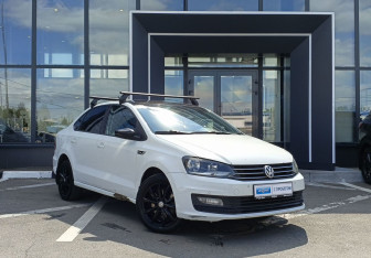 Подержанный автомобиль Volkswagen Polo Sedan 2018 года (3 фото)