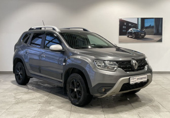 Подержанный автомобиль Renault Duster 2021 года (3 фото)