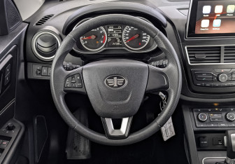 Подержанный автомобиль FAW Besturn X40 2021 года (22 фото)