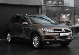 Подержанный автомобиль Volkswagen Touareg 2012 года (3 фото)