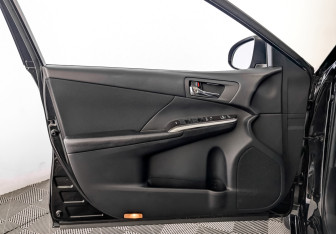 Подержанный автомобиль Toyota Camry Sedan 2016 года (19 фото)