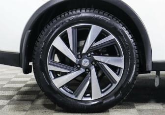 Подержанный автомобиль Nissan Murano Suv 2018 года (6 фото)