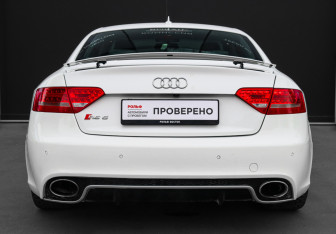 Подержанный автомобиль Audi RS 5 Coupe 2011 года (5 фото)