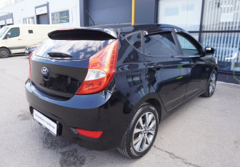 Подержанный автомобиль Hyundai Solaris Hatchback 2014 года (5 фото)