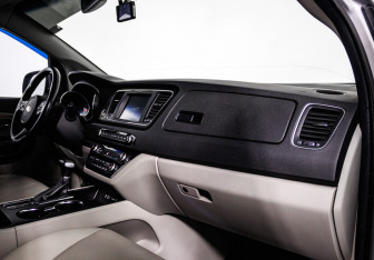 Подержанный автомобиль Kia Carnival 2019 года (9 фото)