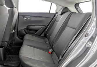 Подержанный автомобиль Kia Rio Hatchback 2021 года (12 фото)