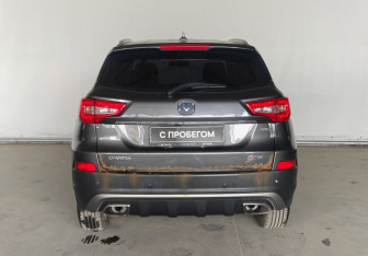 Подержанный автомобиль Changan CS75 2019 года (5 фото)