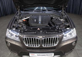 Подержанный автомобиль BMW X3 2012 года (9 фото)