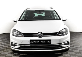 Подержанный автомобиль Volkswagen Golf Wagon 2017 года (2 фото)