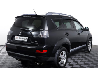 Подержанный автомобиль Mitsubishi Outlander 2007 года (5 фото)