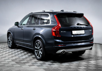 Подержанный автомобиль Volvo XC90 2018 года (7 фото)