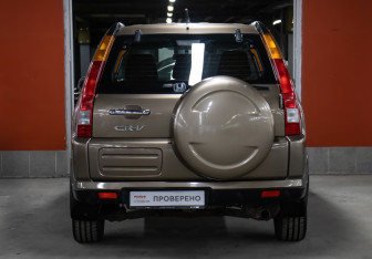 Подержанный автомобиль Honda CR-V 2003 года (6 фото)