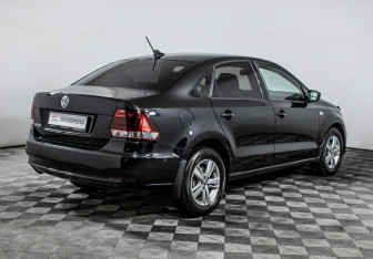 Подержанный автомобиль Volkswagen Polo Sedan 2017 года (5 фото)