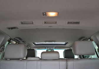 Подержанный автомобиль Toyota Land Cruiser Suv 2007 года (9 фото)