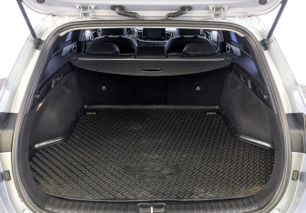 Подержанный автомобиль Kia Ceed Wagon 2021 года (10 фото)