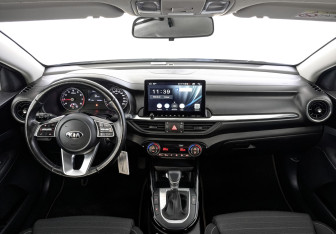 Подержанный автомобиль Kia Cerato Sedan 2020 года (14 фото)