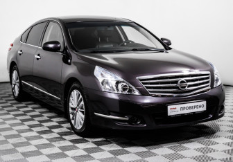 Подержанный автомобиль Nissan Teana 2010 года (3 фото)