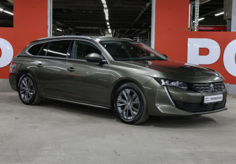 Подержанный автомобиль Peugeot 508 Wagon 2019 года (3 фото)