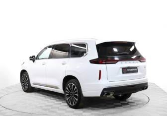 Подержанный автомобиль Exeed VX 2022 года (7 фото)