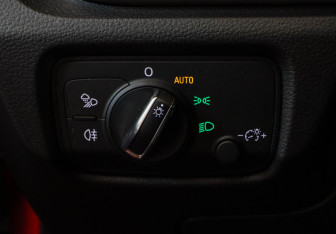 Подержанный автомобиль Audi A3 Sedan 2018 года (8 фото)