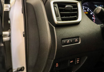 Подержанный автомобиль Nissan X-Trail 2017 года (9 фото)
