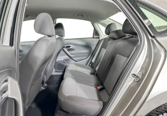 Подержанный автомобиль Volkswagen Polo Sedan 2018 года (10 фото)