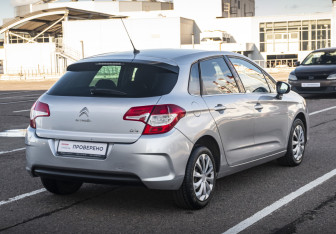 Подержанный автомобиль Citroen C4 Hatchback 2012 года (5 фото)