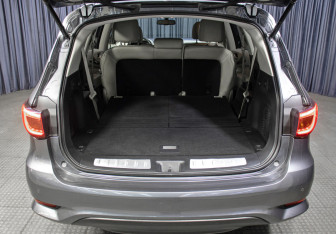 Подержанный автомобиль Infiniti QX60 2019 года (11 фото)