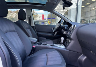 Подержанный автомобиль Nissan Qashqai 2012 года (10 фото)