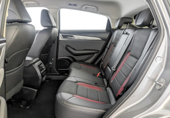 Подержанный автомобиль Haval F7x 2022 года (12 фото)