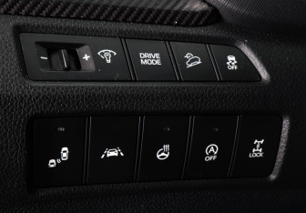 Подержанный автомобиль Hyundai Santa Fe 2016 года (16 фото)