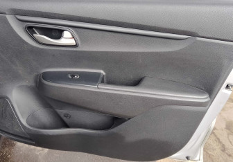 Подержанный автомобиль Kia Rio Hatchback 2021 года (21 фото)