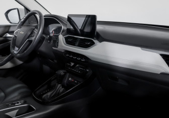 Подержанный автомобиль Chevrolet Captiva 2022 года (9 фото)