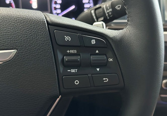 Подержанный автомобиль Hyundai Genesis 2014 года (20 фото)