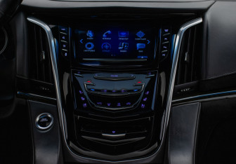 Подержанный автомобиль Cadillac Escalade Suv 2019 года (12 фото)