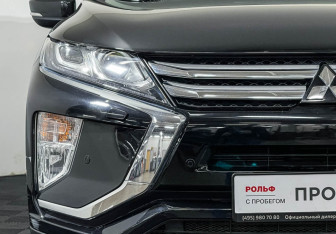 Подержанный автомобиль Mitsubishi Eclipse Cross 2019 года (16 фото)