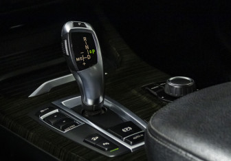 Подержанный автомобиль BMW X3 2015 года (16 фото)