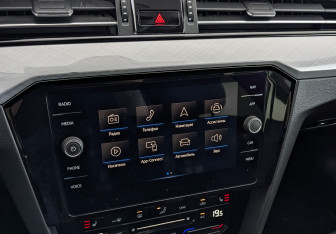 Подержанный автомобиль Volkswagen Passat Sedan 2021 года (21 фото)