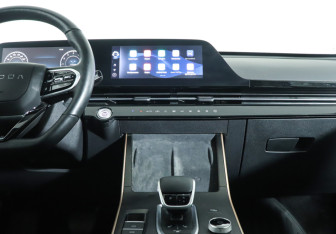 Подержанный автомобиль Omoda C5 2023 года (15 фото)